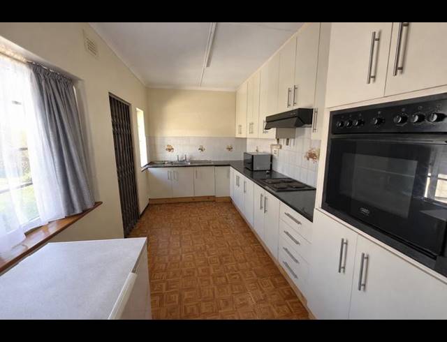 4 BEDROOM HOUSE FOR SALE IN PELHAM